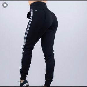 Buffbunny black joggers